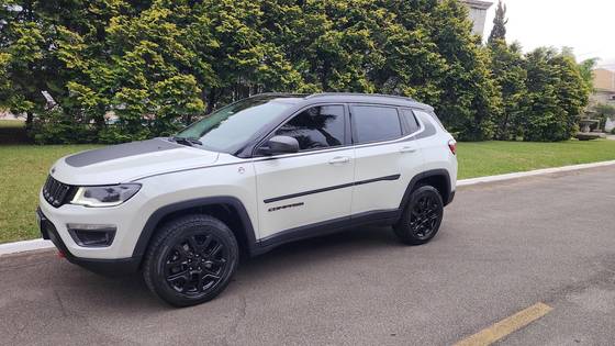 JEEP COMPASS 2.0 16V DIESEL TRAILHAWK 4X4 AUTOMÁTICO JEEP COMPASS 2.0 16V DIESEL TRAILHAWK 4X4 AUTOMÁTICO